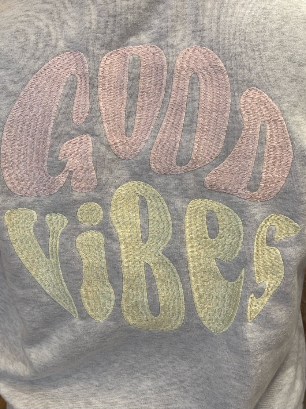 "Good Vibes" Crewneck sweatshirt in Light Gray